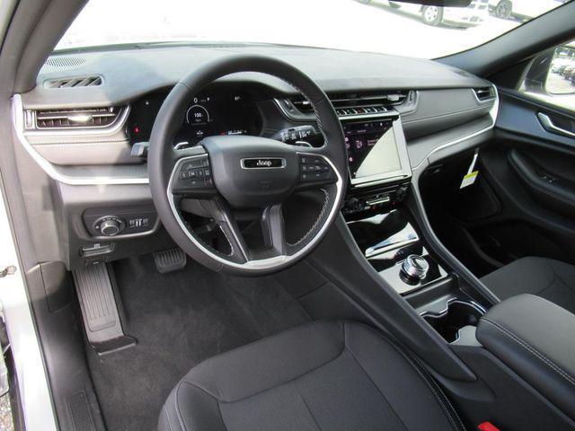 new 2025 Jeep Grand Cherokee L car, priced at $30,989