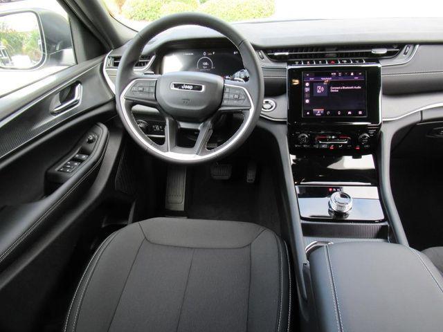 new 2025 Jeep Grand Cherokee L car, priced at $30,989