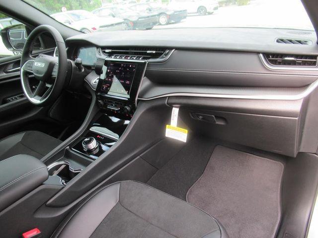 new 2025 Jeep Grand Cherokee L car, priced at $45,425