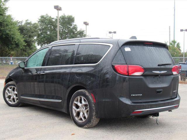 used 2018 Chrysler Pacifica car, priced at $14,991