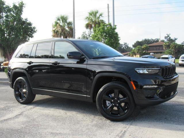 new 2025 Jeep Grand Cherokee car, priced at $38,881