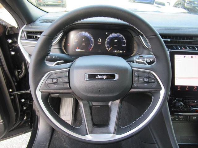 new 2025 Jeep Grand Cherokee car, priced at $38,881