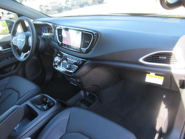 new 2025 Chrysler Voyager car, priced at $37,113