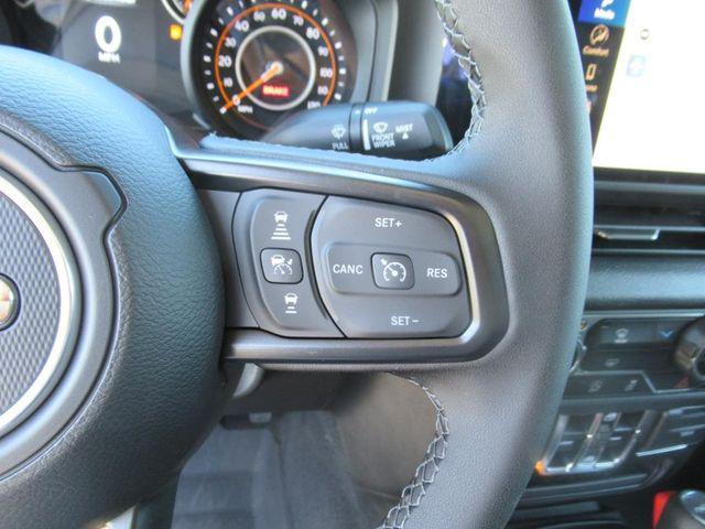 new 2025 Jeep Gladiator car, priced at $40,233
