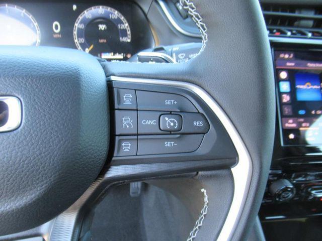 new 2025 Jeep Grand Cherokee car, priced at $38,915