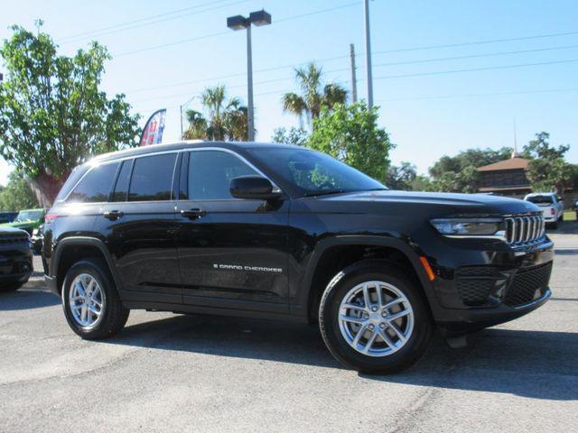 new 2025 Jeep Grand Cherokee car, priced at $38,915