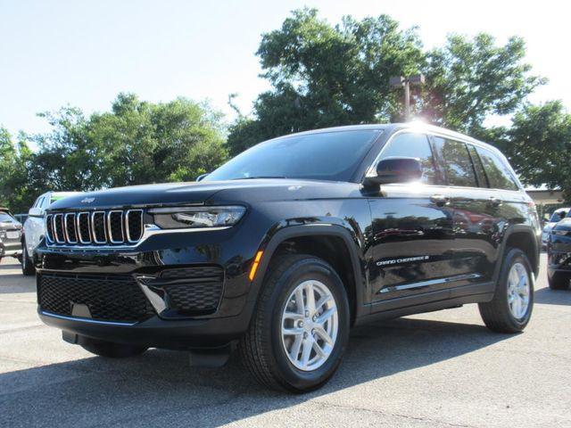new 2025 Jeep Grand Cherokee car, priced at $38,915