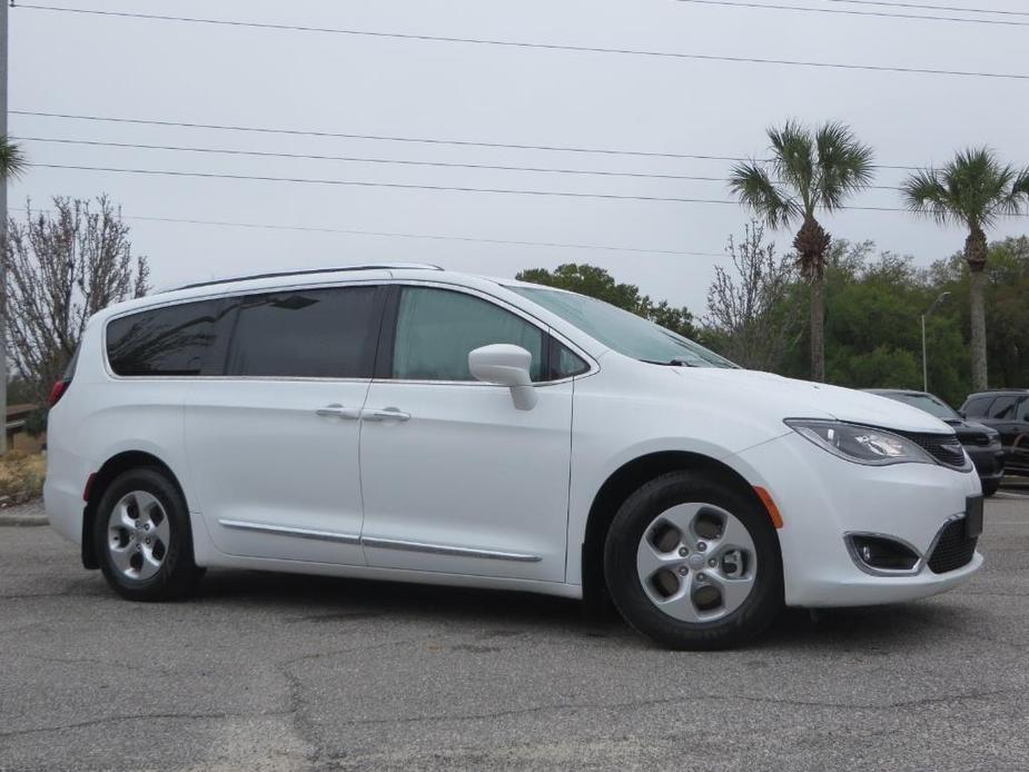 used 2017 Chrysler Pacifica car, priced at $18,350