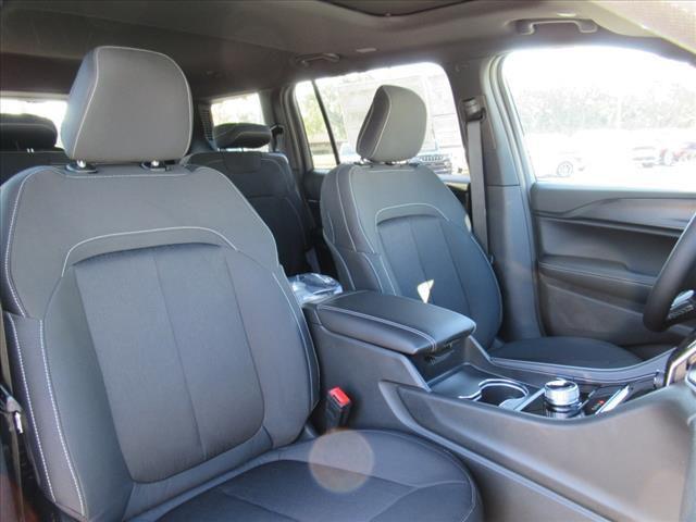 new 2025 Jeep Grand Cherokee L car, priced at $39,466