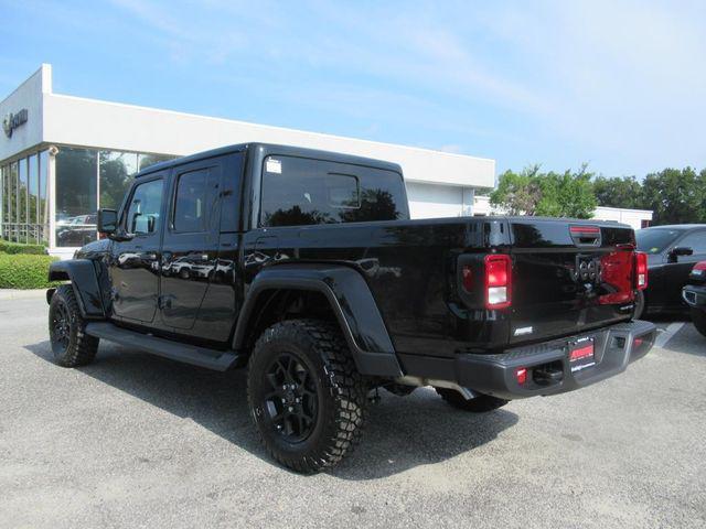 new 2025 Jeep Gladiator car, priced at $44,277