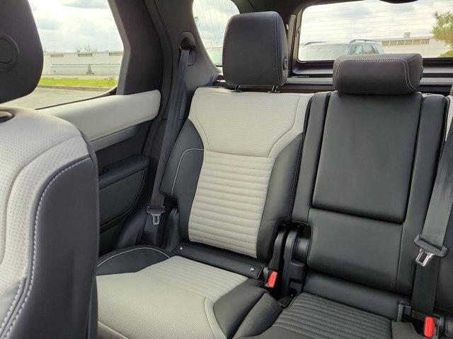used 2024 Land Rover Discovery car, priced at $76,995