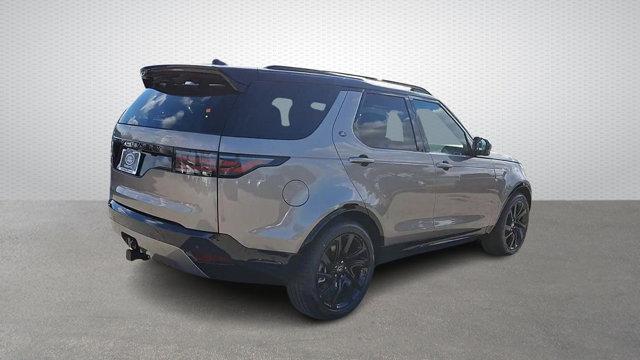 new 2025 Land Rover Discovery car, priced at $77,703