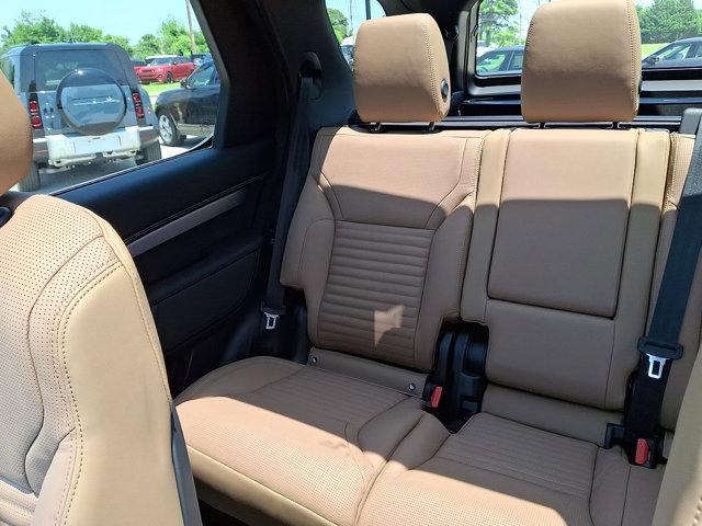 new 2025 Land Rover Discovery car, priced at $82,938