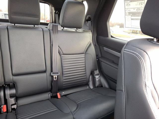new 2025 Land Rover Discovery car, priced at $70,053