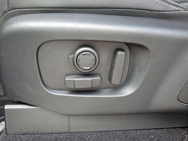 new 2025 Land Rover Discovery car, priced at $70,053