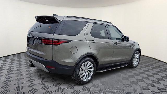 new 2025 Land Rover Discovery car, priced at $68,875