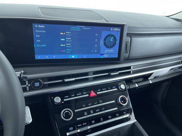used 2025 Hyundai Santa Fe car, priced at $33,150