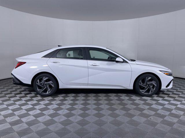 new 2024 Hyundai Elantra car, priced at $27,270