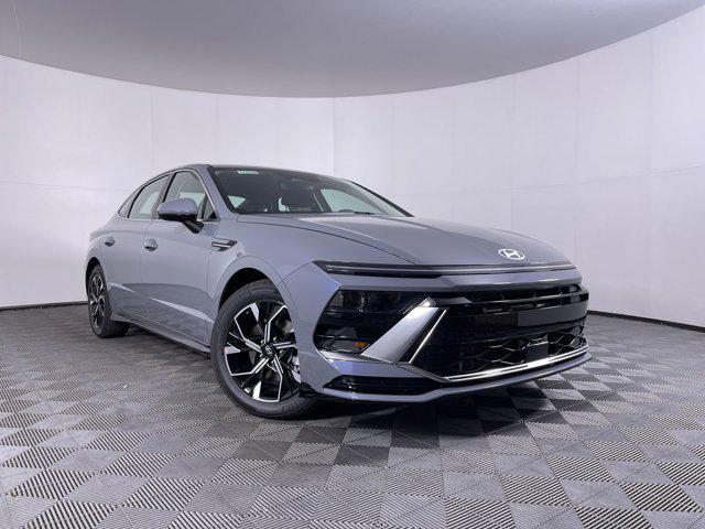 new 2025 Hyundai Sonata car, priced at $30,428