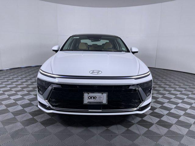 new 2025 Hyundai Sonata Hybrid car, priced at $39,098