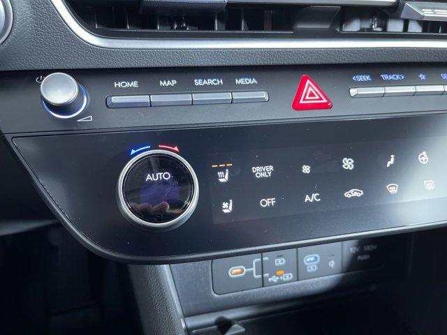 new 2025 Hyundai Sonata Hybrid car, priced at $39,098