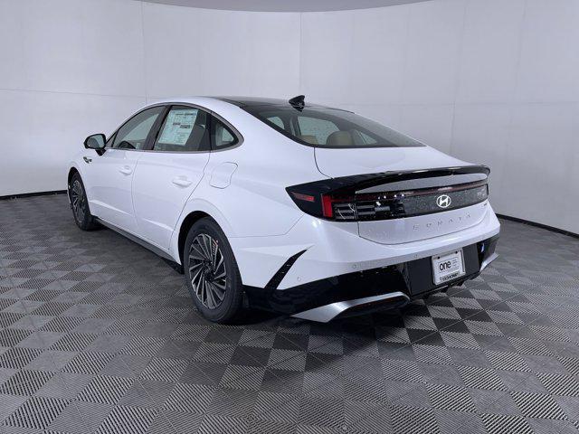 new 2025 Hyundai Sonata Hybrid car, priced at $39,098