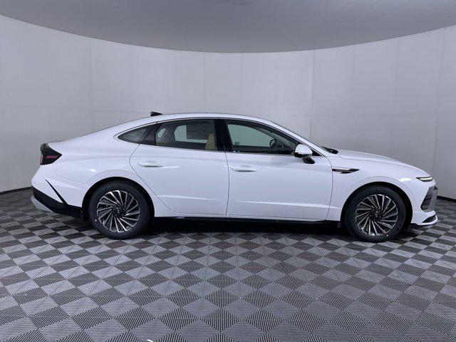 new 2025 Hyundai Sonata Hybrid car, priced at $39,098