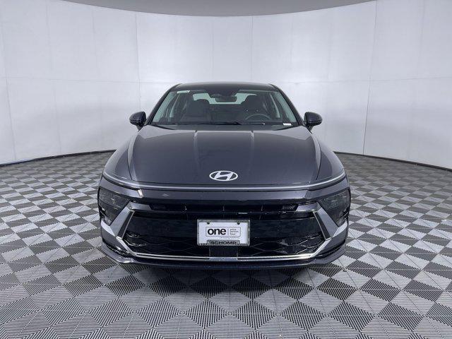 new 2025 Hyundai Sonata Hybrid car, priced at $32,372