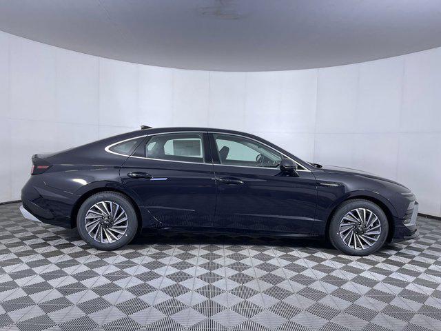 new 2025 Hyundai Sonata Hybrid car, priced at $32,372