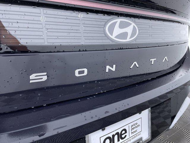 new 2025 Hyundai Sonata Hybrid car, priced at $32,372