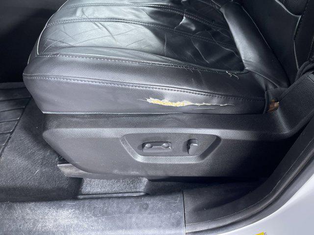 used 2014 Chevrolet Captiva Sport car, priced at $7,100