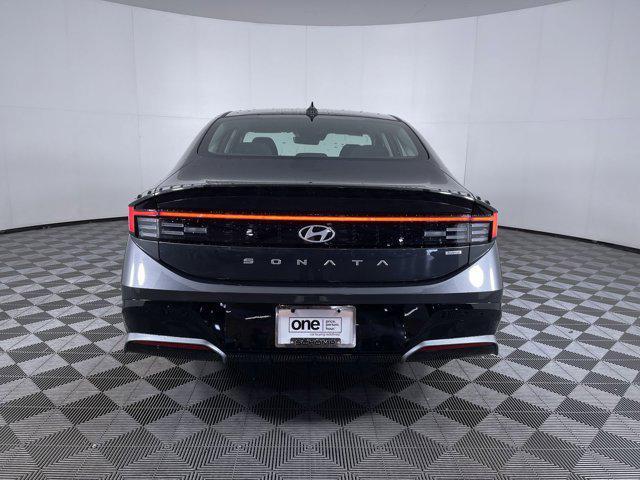 new 2025 Hyundai Sonata Hybrid car, priced at $32,548