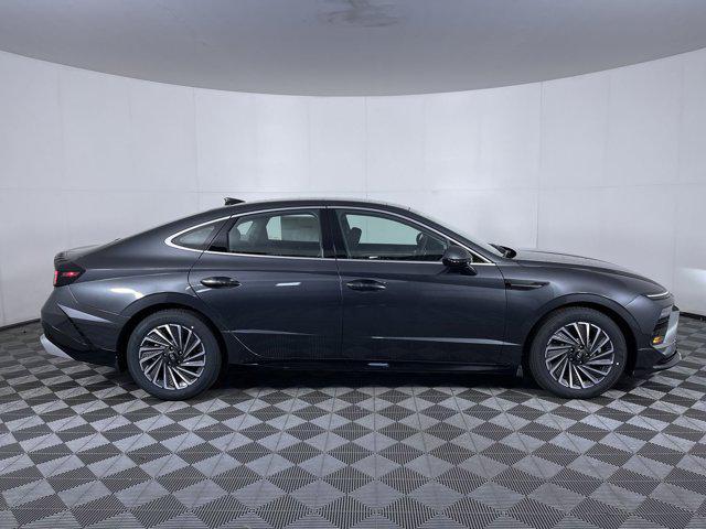 new 2025 Hyundai Sonata Hybrid car, priced at $32,548