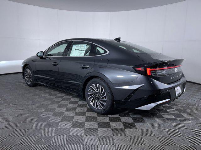 new 2025 Hyundai Sonata Hybrid car, priced at $32,548