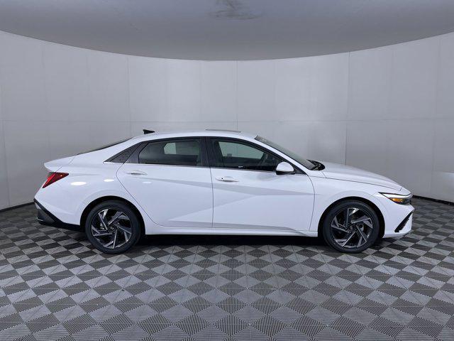 new 2025 Hyundai Elantra car, priced at $27,336