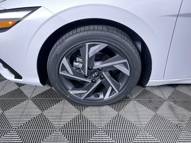 new 2025 Hyundai Elantra car, priced at $27,336