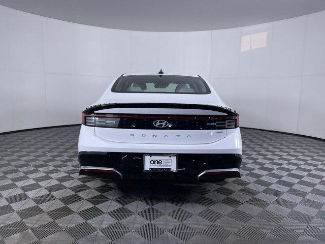 new 2025 Hyundai Sonata Hybrid car, priced at $32,809