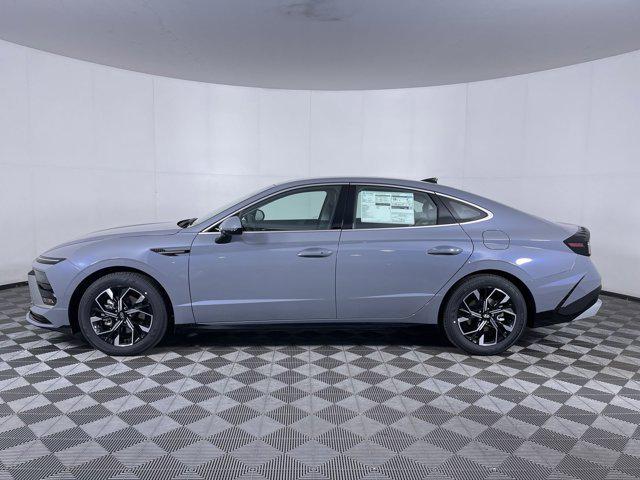 new 2025 Hyundai Sonata car, priced at $30,260