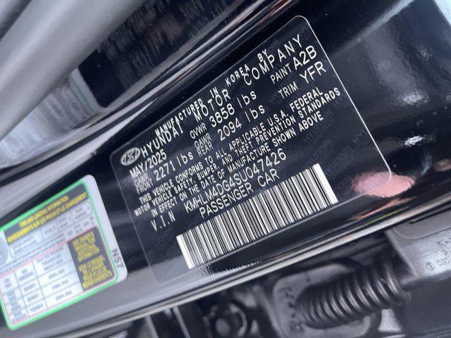 new 2025 Hyundai Elantra car, priced at $25,115