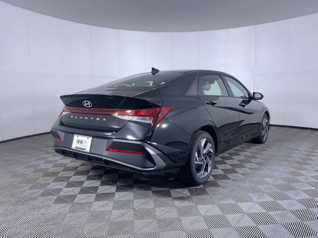 new 2025 Hyundai Elantra car, priced at $25,115