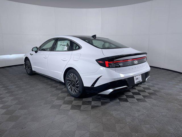 new 2025 Hyundai Sonata Hybrid car, priced at $38,525