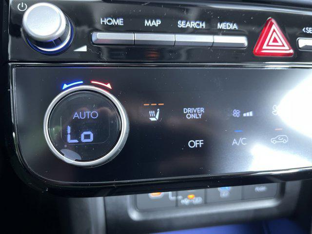 new 2025 Hyundai TUCSON Hybrid car, priced at $37,070