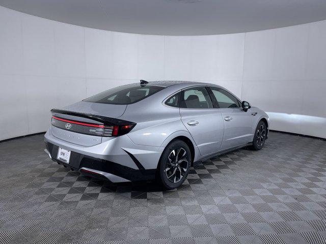 new 2025 Hyundai Sonata car, priced at $30,179