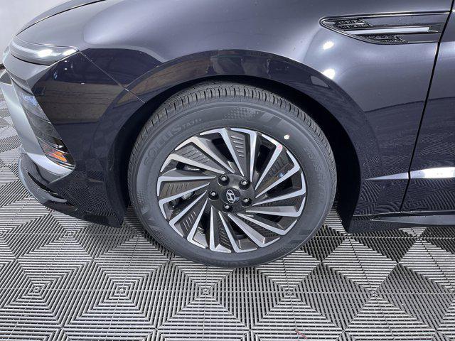 new 2025 Hyundai Sonata Hybrid car, priced at $32,372