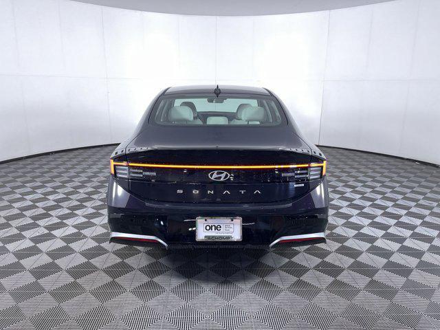 new 2025 Hyundai Sonata Hybrid car, priced at $32,372