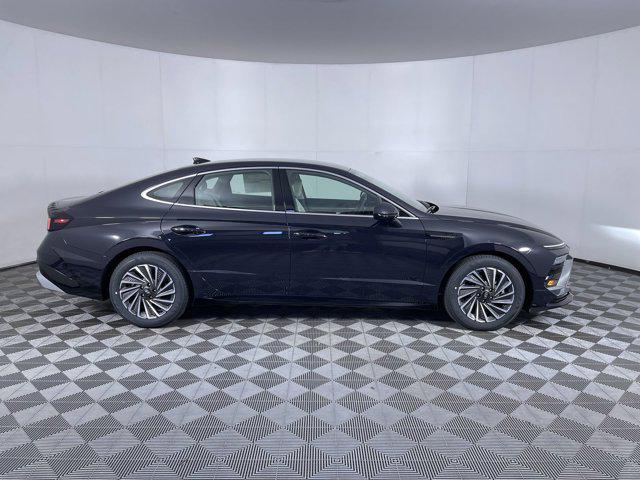 new 2025 Hyundai Sonata Hybrid car, priced at $32,372