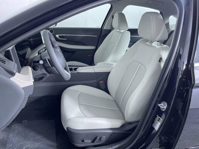 new 2025 Hyundai Sonata Hybrid car, priced at $32,372