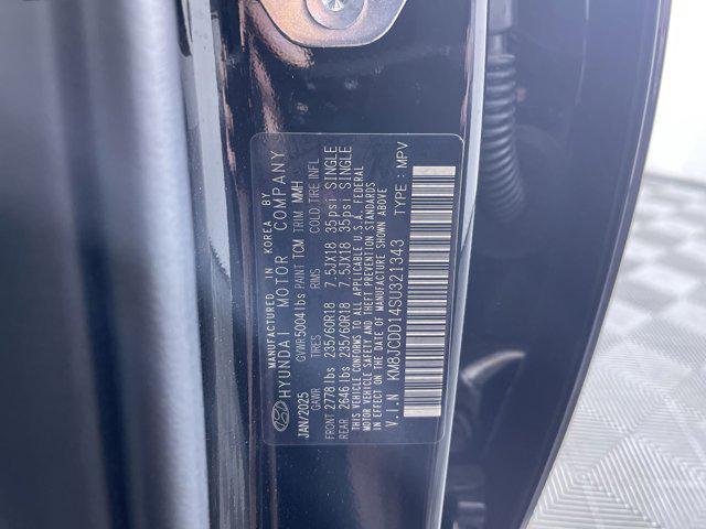 used 2025 Hyundai TUCSON Hybrid car, priced at $32,060