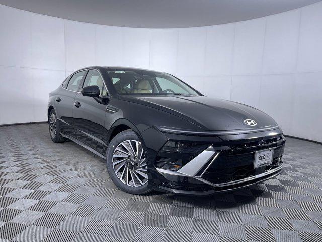 new 2025 Hyundai Sonata Hybrid car, priced at $38,671