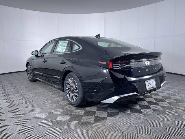 new 2025 Hyundai Sonata Hybrid car, priced at $38,671